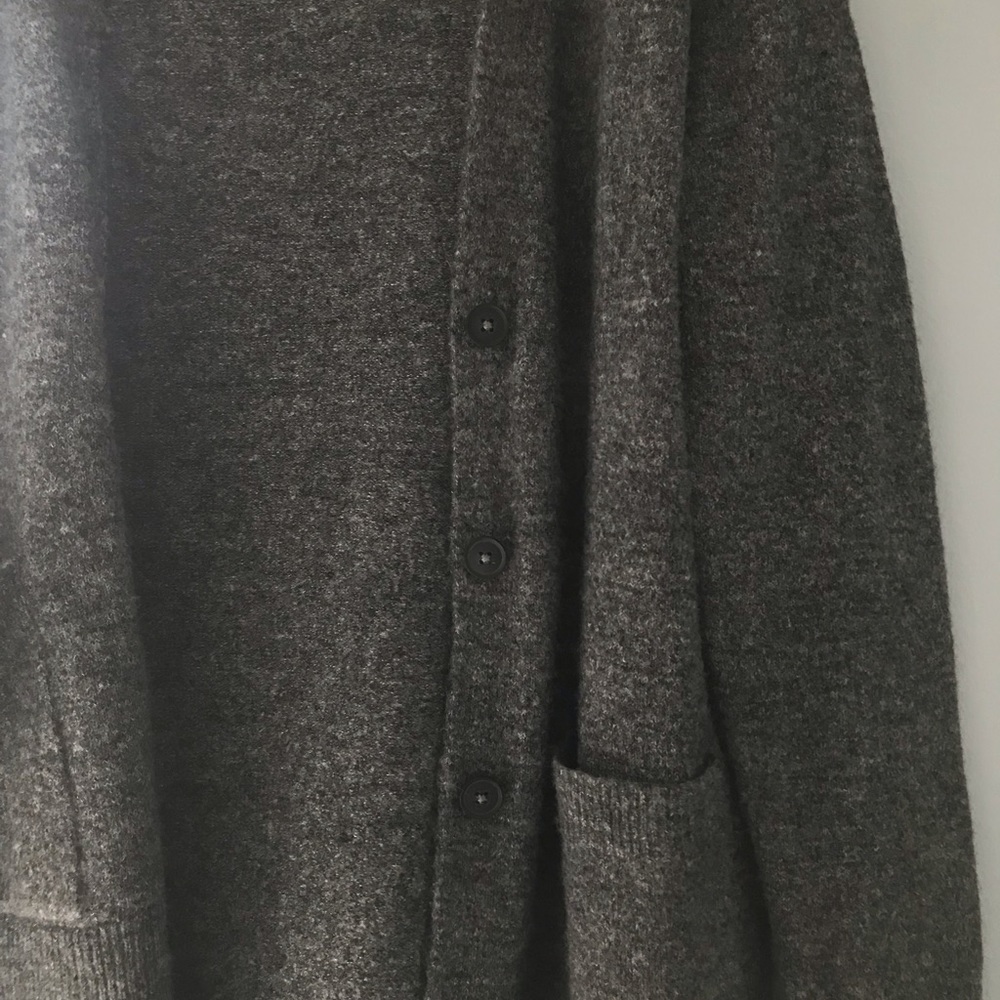 Cardigan - Picture 3 of 4